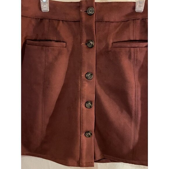Maurices Faux Suede Button Down High Rise Wine Burgundy Skirt Size 16 New - Picture 4 of 9
